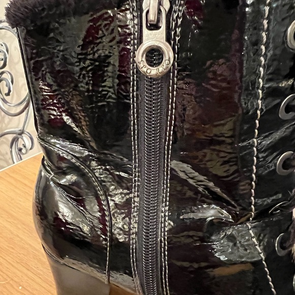 SPORTO BLOCK HEELED ZIP SIDE BOOTIES- SIZE 8.5 M. COMFY-WATERPROOF (fur lining) - Picture 4 of 16